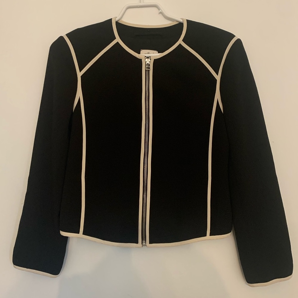 Aritzia Wilfred Chanel esque jacket